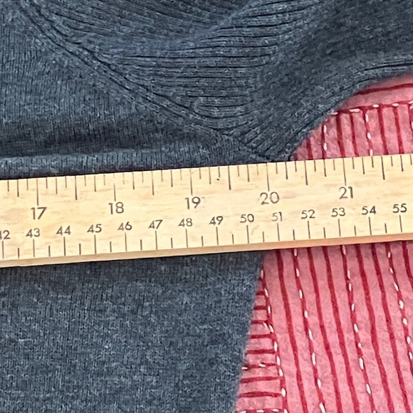 DKNY women’s size large Charcoal Cowl Neck Sweater with large snaps - Picture 5 of 14